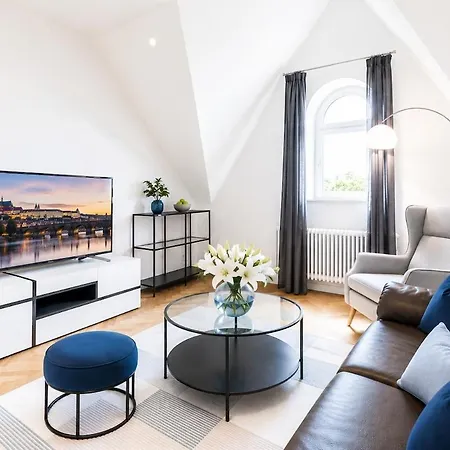 Elegant View With Ac شقة براغ