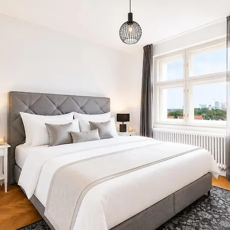 Elegant View With Ac Praga
